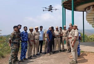  'ட்ரோன்' கேமராவில் யானைகள் கண்காணிப்பு ; வன ஊழியர்களுக்கு சிறப்பு பயிற்சி