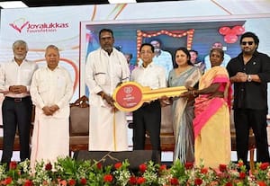  50 ஏழை குடும்பங்களுக்கு இலவச வீடு ஜோய் ஆலுக்காஸ் நிறுவனம் வழங்கியது