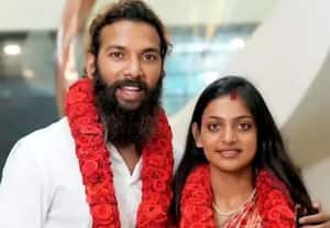  கும்பமேளா புகழ் மோனாலிசாவின் திருமணம் 'லவ் ஜிஹாத்' சம்பவம்: இயக்குநர் சனோஜ் மிஷ்ரா