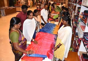  கடலுார் முல்லை கோ-ஆப்டெக்சில் இரண்டு வாங்கினால் ஒன்று இலவசம்