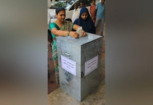  தேர்தல் நடத்தை விதிமுறைகளின்படி மனுக்கள் பெற வச்சாச்சு புகார்பெட்டி