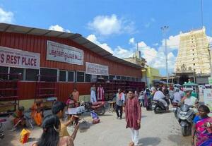 ராமேஸ்வரத்தில் பயன்பாட்டிற்கு வராத ஓய்வு கூடம்  பக்தர்கள் அவதி முதல்வர் திறந்து வைத்து 19 நாளாகியும் அவல நிலை