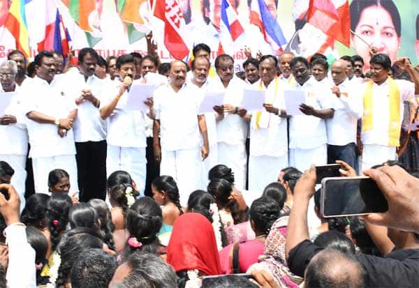 நயன்தாரா வேண்டும் என சண்முகம் உளறல்: அரசியல் தலைவர்கள் கண்டனம்