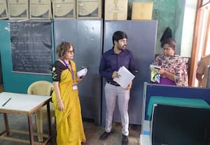  பதற்றமான ஓட்டுச்சாவடிகளில் தேர்தல் பார்வையாளர் ஆய்வு