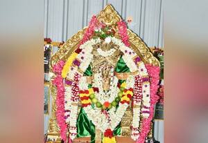  யுகாதி பண்டிகை சிறப்பு வழிபாடு: கோவிலில் பக்தர்கள் திரண்டனர்