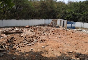  பெருகுமியில் புதிய பள்ளிகட்டடம் கட்டுவதில் தாமதம்: கிறிஸ்துவ கோவிலில் இயங்கும் அரசு பள்ளி