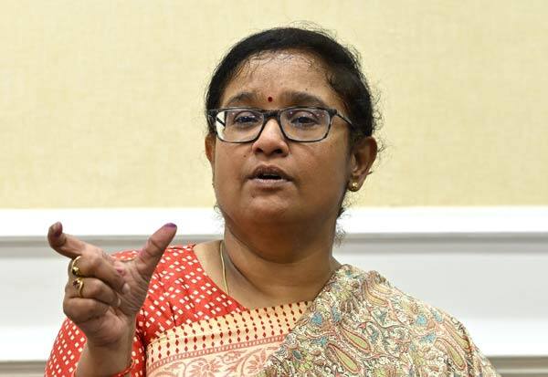 அனுமதியில்லாத சமூக வலைதள பதிவுகளுக்கு தடை: தமிழக தலைமை தேர்தல் அதிகாரி அறிவிப்பு