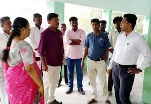    ஓட்டுப்பதிவு இயந்திரம் பாதுகாப்பு மையத்தில் ஏற்பாடுகள்.. தீவிரம் . வேட்பாளர்கள் பெயர், சின்னம் பொருத்த பயிற்சி