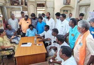  இந்து முன்னணி - பா.ஜ.,வினர் அதிகாரிகளிடம் வாக்குவாதம்