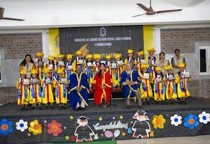  வேதாந்தா அகாடமியில் கே.ஜி. பட்டமளிப்பு விழா