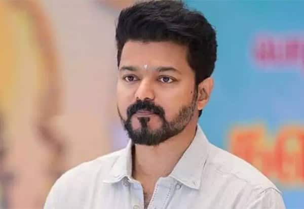  மும்பை சென்றார் விஜய்