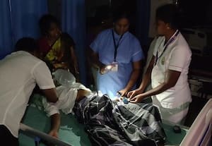  கடலுார் அரசு மருத்துவமனையில் மின் தடையால் நோயாளிகள் அவதி