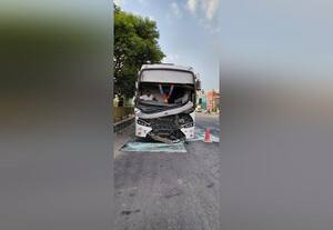  சிங்கபெருமாள் கோவிலில் அடுத்தடுத்து 4 வாகனங்கள் மோதிய விபத்தால் நெரிசல்