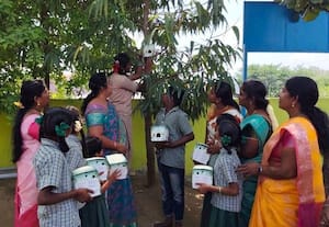  சிட்டுக்குருவிகள் தினம் பள்ளியில் கொண்டாட்டம்