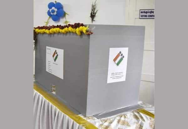  வாக்காளர்கள் அமர பெஞ்ச்; மொபைல் போன் வைக்க அறை: ஓட்டுச்சாவடிகளில் வருகிறது சிறப்பு வசதி