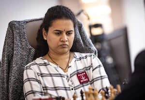 செஸ்: விலகினார் ஹம்பி