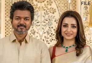  மும்பை நிகழ்ச்சியில் 'மேட்சிங்' ஆடை: அடங்காத விஜய், த்ரிஷா பரபரப்பு