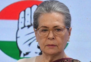 காங்.,மூத்த தலைவர் சோனியா மருத்துவமனையில் அனுமதி