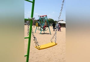  மெரினா நீலக்கொடி கடற்கரையில் விளையாட்டு உபகரணங்கள் சேதம்
