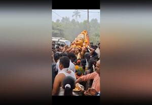  சாமுண்டீஸ்வரி கோவிலில் பிரம்மோத்சவம் சிரசு பவனி