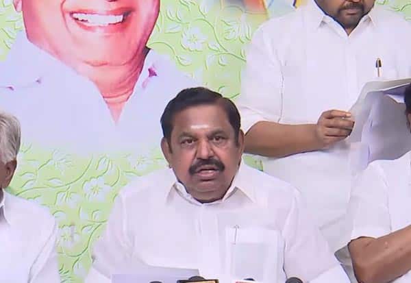 23 பேர் கொண்ட முதற்கட்ட வேட்பாளர் பட்டியலை வெளியிட்டது அதிமுக 