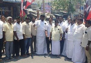  எம்.எல்.ஏ.,தலைமையில் அ.தி.மு.க.,வினர் கொண்டாட்டம்