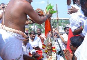  சலவாதி கிராமத்தில் இரு கோவில் கும்பாபிேஷகம்  