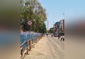  செய்தி எதிரொலி: ஆக்கிரமிப்பு வாகனங்கள் அகற்றம், ஒயிட்ஸ் சாலை நெரிசலுக்கு தீர்வு