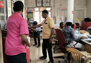  திருமண மண்டபத்தில் வெடிகுண்டு மிரட்டல்: மணமக்கள் ஓட்டம்