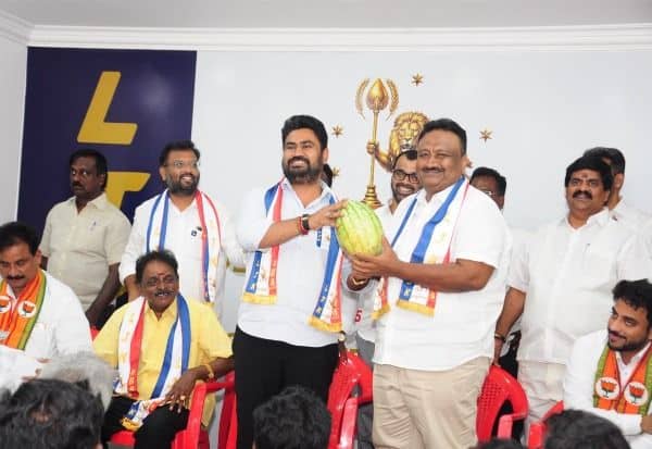 Latest Tamil News