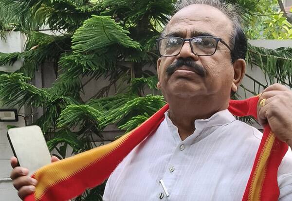  மம்தா புடவையை ஸ்டாலின் கட்ட வேண்டும்