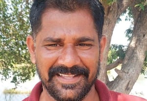  மாட்டு வண்டி போட்டிக்கான மாடுகளுக்கு நீச்சல் பயிற்சி அளிக்கும் உரிமையாளர்கள்