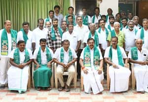  நீர்ப்பாசன திட்டங்களை நிறைவேற்ற பழனிசாமியை சந்தித்து விவசாயிகள் மனு