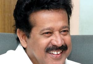  எட்டு தேர்தல்களாக களம் கண்ட 'மாஜி' மகனுக்கு வழிவிட்டு கட்சி பணியில் கவனம்