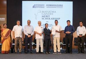 குமரகுரு கல்வி நிறுவனங்களில் ரூ.16 கோடி கல்வி உதவித்தொகை