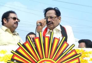  உடல்நிலை ஒத்துழைக்காத போதிலும் பிரசாரத்தை துவக்கிய துரைமுருகன்