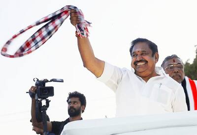 ஜமுக்காளத்தில் வடிகட்டிய பொய் சொல்கிறார் முதல்வர்: இபிஎஸ்