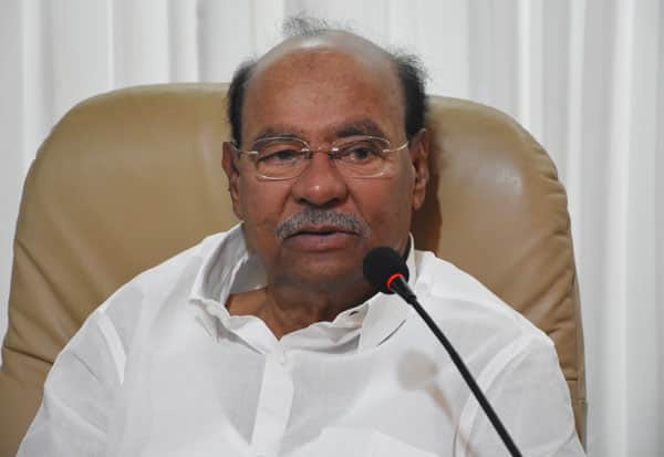  3ம் கட்ட வேட்பாளர் பட்டியலை  வெளியிட்டார் பாமக ராமதாஸ் 