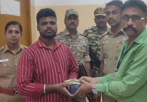  257 கிராம் தங்க நகை ;பறக்கும் படை பறிமுதல்