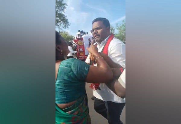  அமைச்சர் அனிதாவின் வாகனத்தை மறித்து பெண்கள் சரமாரி கேள்வி