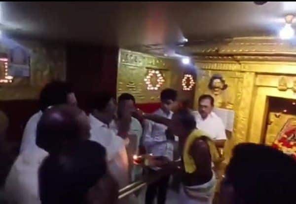  நெற்றியில் வைத்த குங்குமத்தை அழித்த துரைமுருகனால் சர்ச்சை