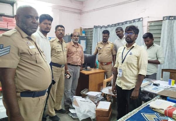 ரூ.9.5 கோடி தங்க நகை ராமநாதபுரத்தில் பறிமுதல்; பறக்கும் படை சோதனையில் சிக்கியது