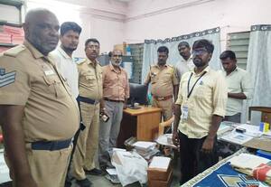 ரூ.9.5 கோடி தங்க நகை ராமநாதபுரத்தில் பறிமுதல்; பறக்கும் படை சோதனையில் சிக்கியது