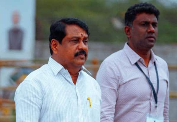 தேர்தலில் இருந்து திருமாவளவன் விலகியதால் திமுக கூட்டணியில் சலசலப்பு; நயினார்