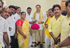  ராமதாஸ் கட்சி வேட்பாளர் அன்புமணியிடம் ஐக்கியம்