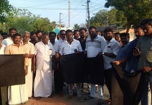  தி.மு.க.,வுக்கு ஓட்டுப்போட மாட்டோம்: மக்கள் கருப்பு கொடி கட்டி போராட்டம்