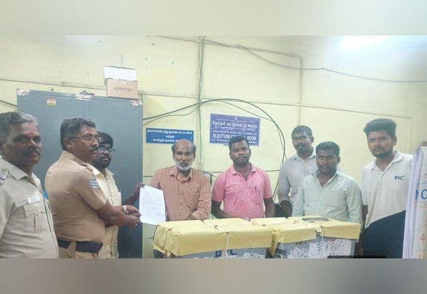 ஆவணமின்றி எடுத்து வரப்பட்ட ரூ.9.47 கோடி நகைகள் சிக்கின
