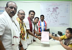 கிணத்துக்கடவு தொகுதியில் வேட்பாளர்கள் மனு தாக்கல்