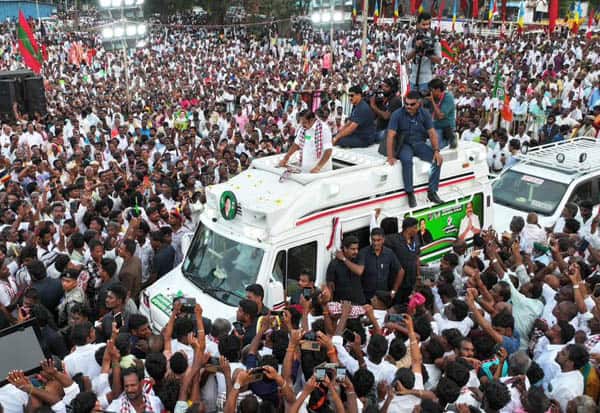 யாருக்காக கார் பந்தயம் நடத்தினீர்கள் என்று சொல்லட்டுமா? உதயநிதியை வெளுத்து வாங்கிய இபிஎஸ்