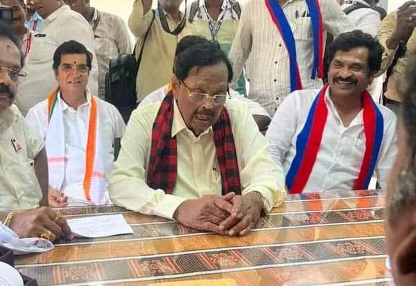 எமகண்டம் முடியும் வரை காத்திருந்து மனு தாக்கல் செய்த துரைமுருகன்